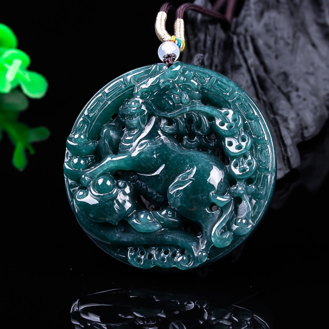 Women'S Fashion - Burmese Jadeite Dragon Pendant Gemstone Real
