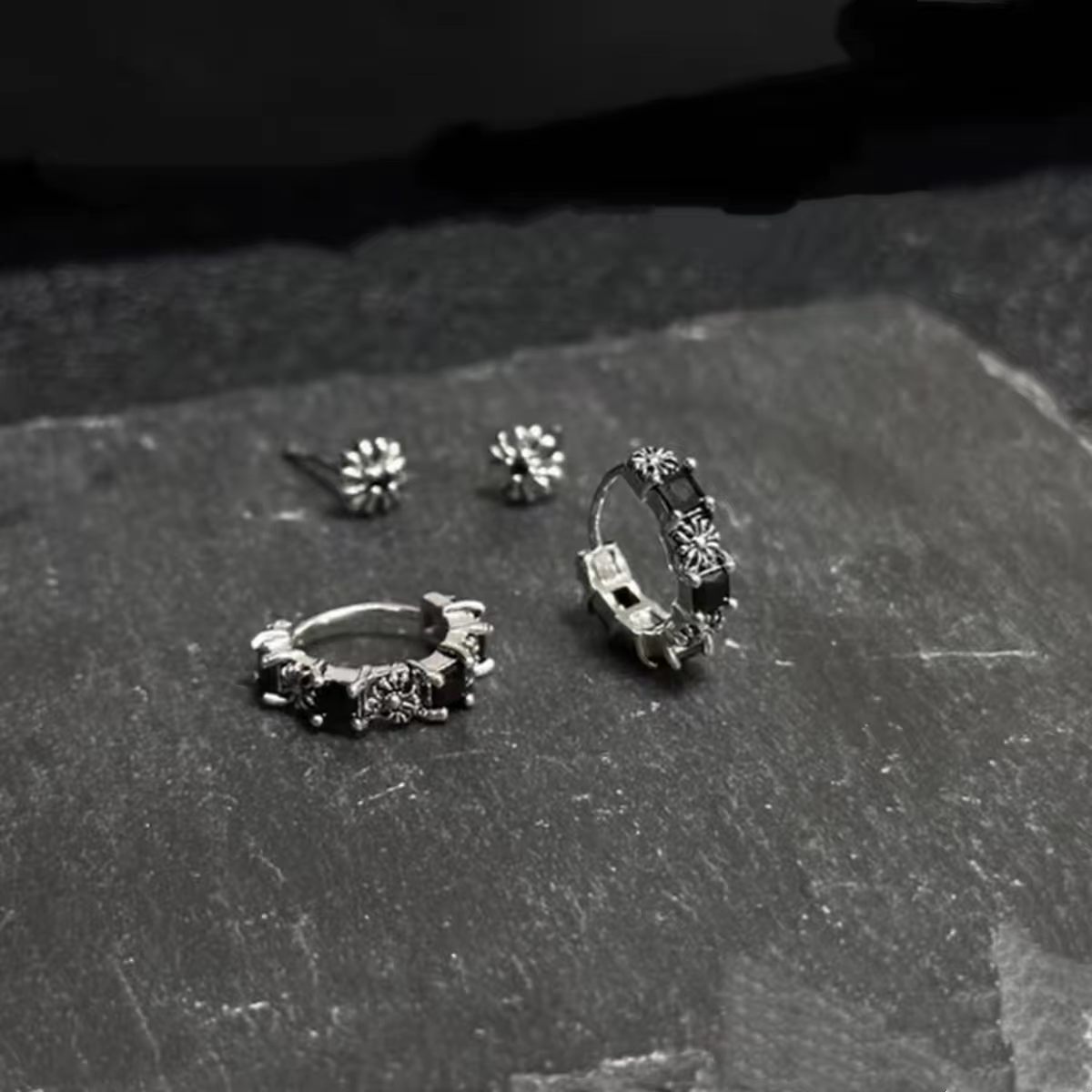 2026 New Gothic Dark Stud Earr - Women'S Fashion Edgy recension och pris