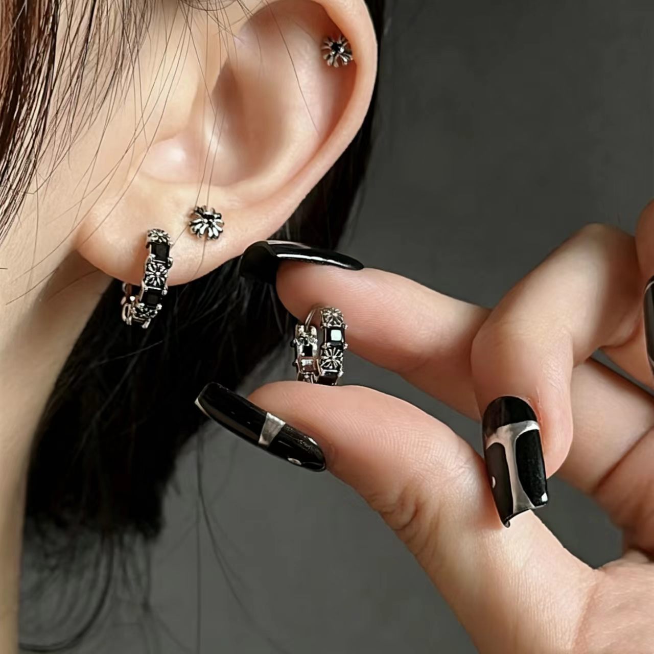 2026 New Gothic Dark Stud Earr - Women'S Fashion Edgy recension och pris