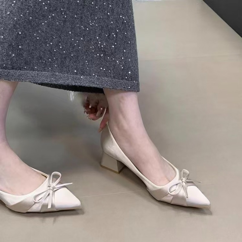 Retro Mid-length Single Shoes  - Fashion Women Belt recension och pris