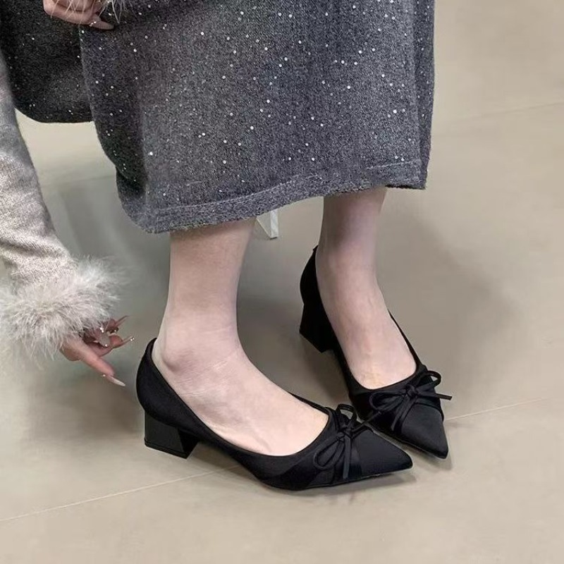 Retro Mid-length Single Shoes  - Fashion Women Belt recension och pris