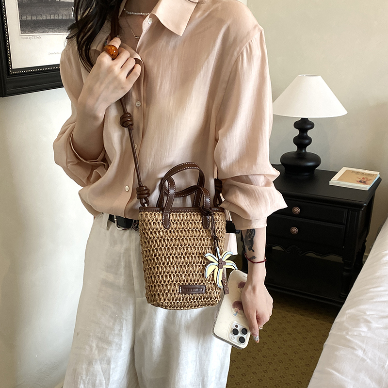 Women Mini Straw Woven Bucket  - Women'S Fashion Trends 2026 Spring Summer recension och pris