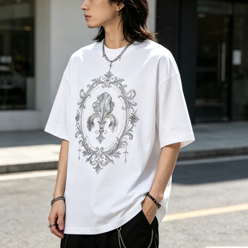 Edgy Baroque and Fleur-de-lis  - Women'S Fashion Edgy recension och pris